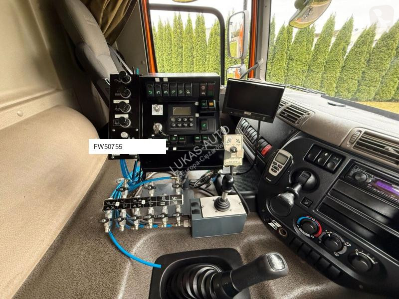 آلة لصيانة الطرق DAF KUPPER WEISSER S700