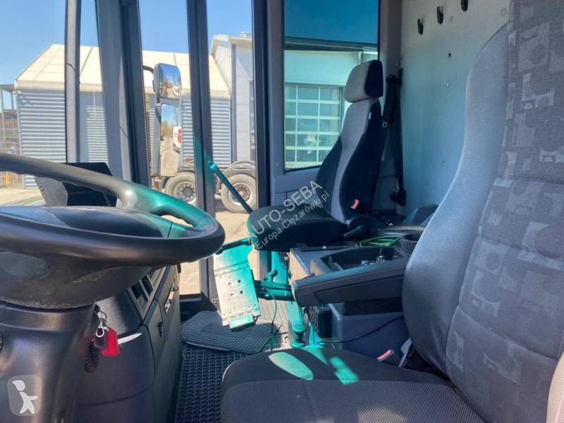 Engin de voirie Mercedes