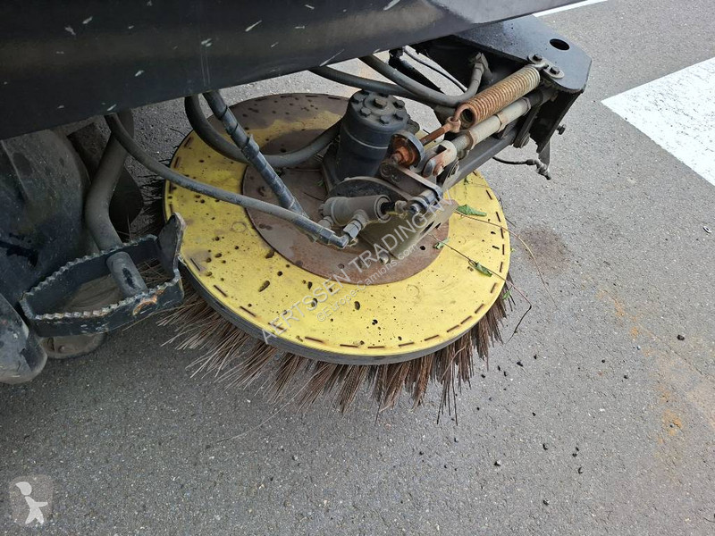 آلة لصيانة الطرق Bucher Schoerling Citycat5000