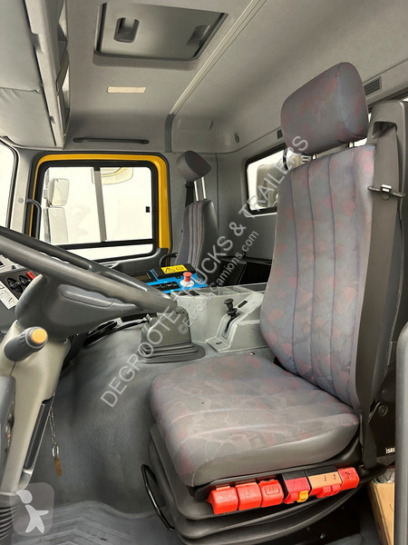 Engin de voirie Mercedes 2031 - 4x4 sneeuwruimer