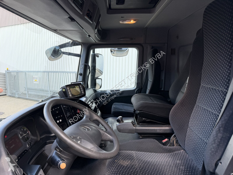 Коммунальная техника  Mercedes Actros 2532 6x2...
