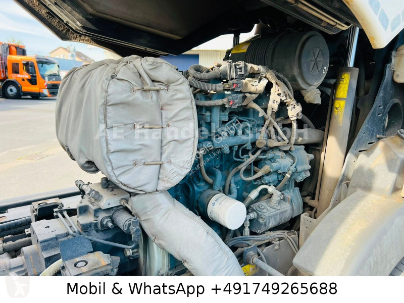 Engin de voirie  Mathieu Azura Flex MC210...