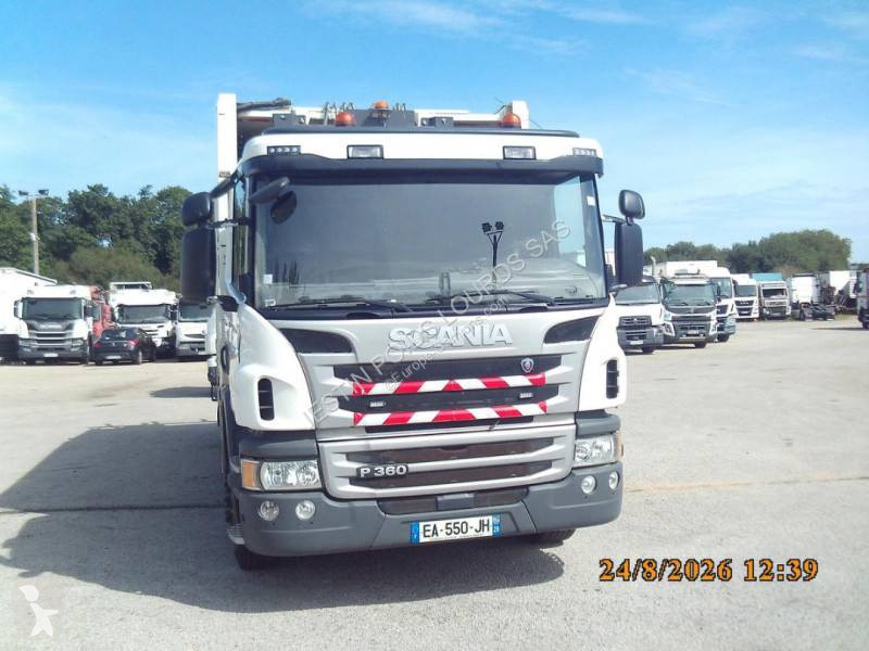 Engin de voirie Scania
