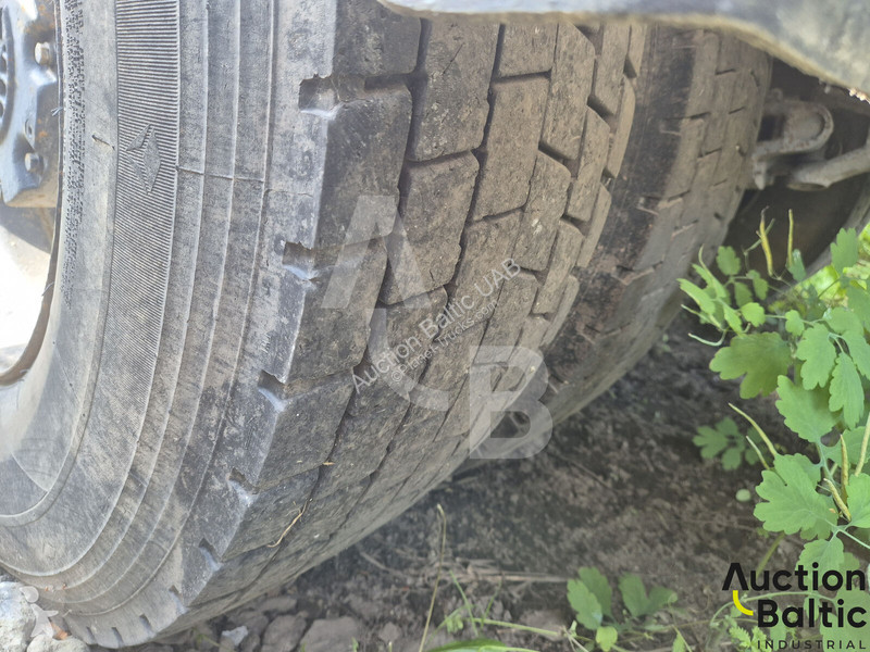 Vehículo de limpieza viaria MAZ 31