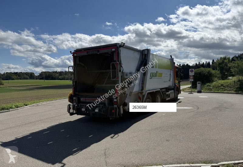 Vehículo de limpieza viaria Mercedes 2635