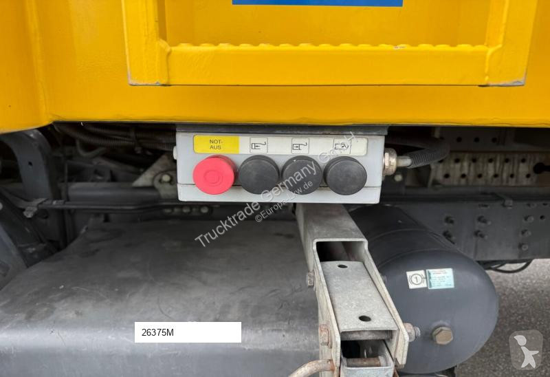 Silniční stroje Scania 589 G 440 LB