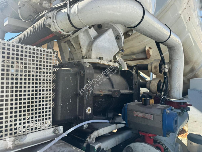 Vehículo de limpieza viaria Renault 370 DCI