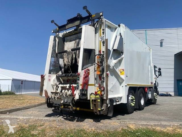 Vehículo de limpieza viaria Scania 280