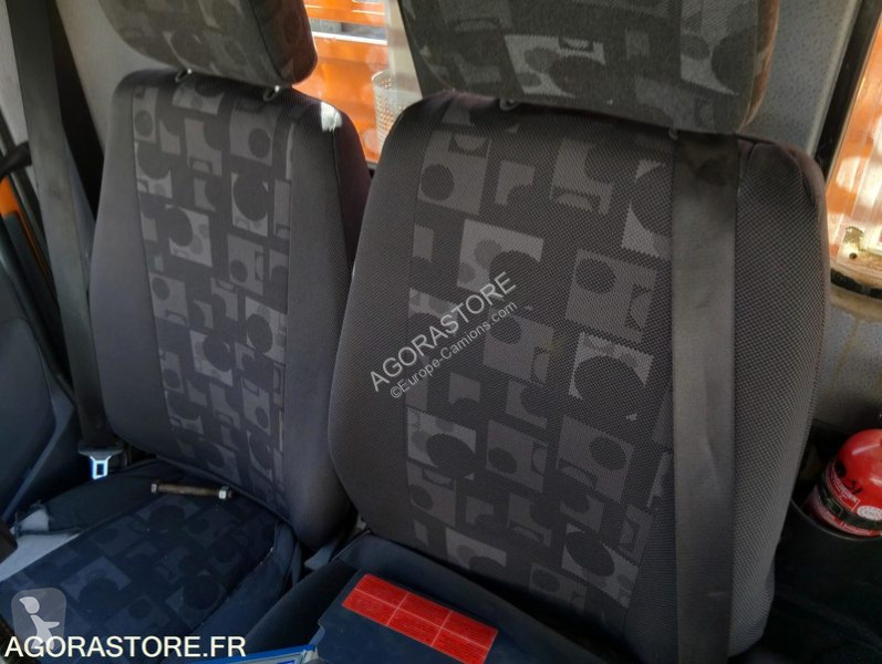 Engin de voirie Mercedes