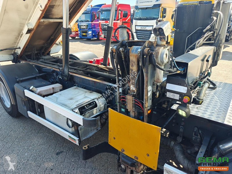 Коммунальная техника  Volvo 250 4x2 Day Cab...