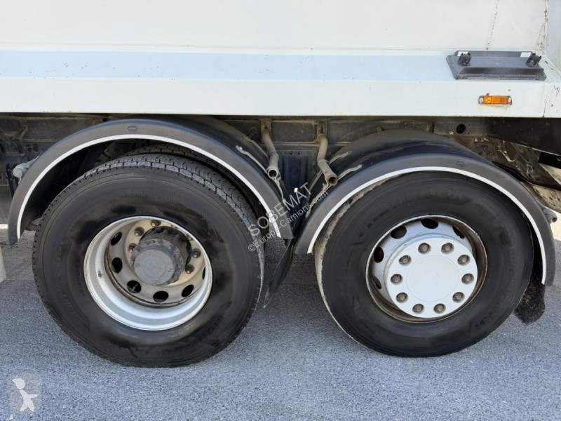 Коммунальная техника  Renault 370 DXI