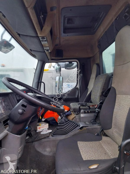 Vehículo de limpieza viaria Renault KERAX