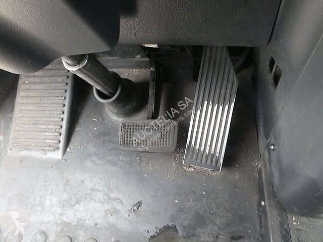 Vehículo de limpieza viaria Renault D19
