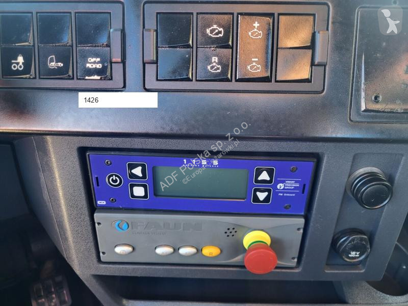 Vehículo de limpieza viaria Renault PW5F P RR KP7