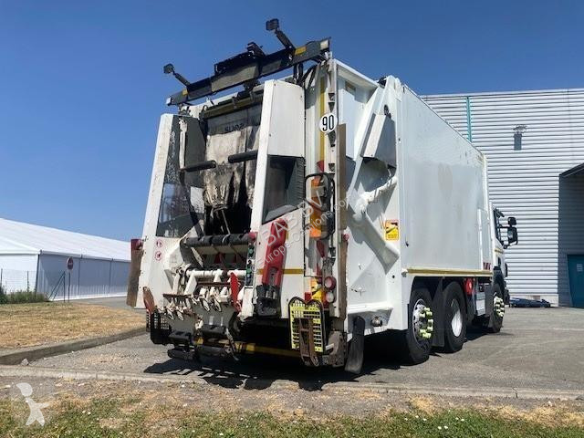 آلة لصيانة الطرق Scania 280