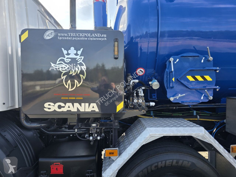 Engin de voirie Scania LARSEN FlexVAC 311P...
