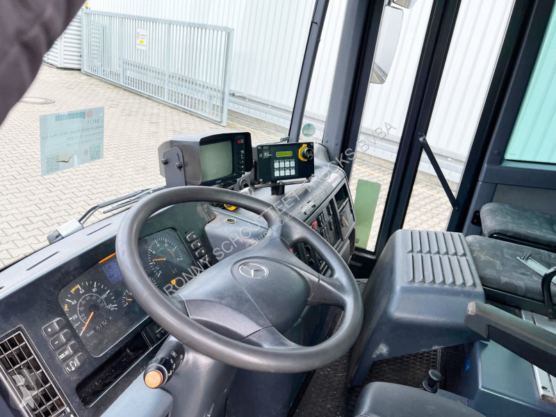 Utilaje pentru drumuri Mercedes Econic 2633...