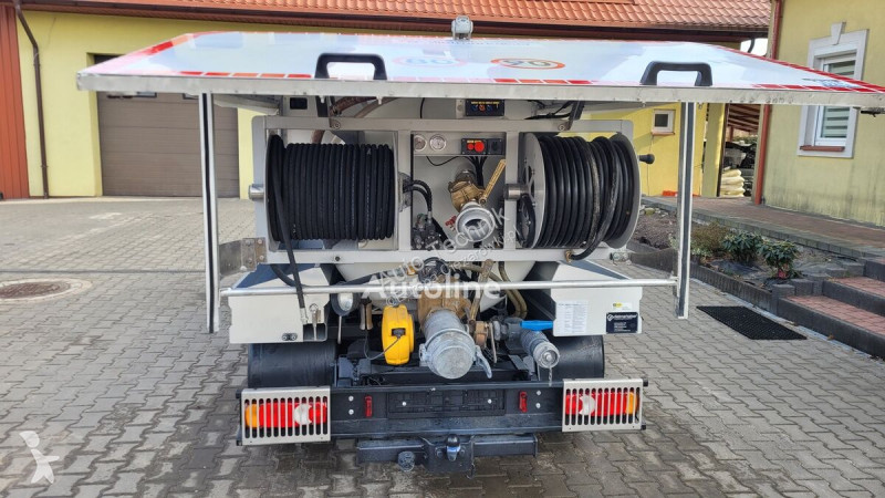 Silniční stroje Nissan Defco Combi 3,5t