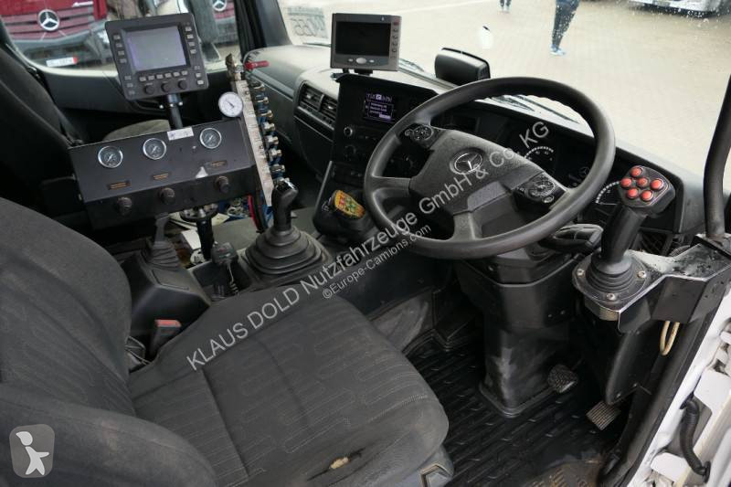 Utilaje pentru drumuri Mercedes