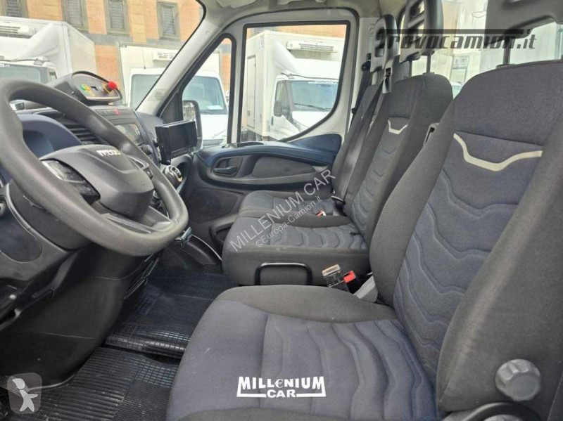 Veicolo per la pulizia delle strade Iveco 35-14...