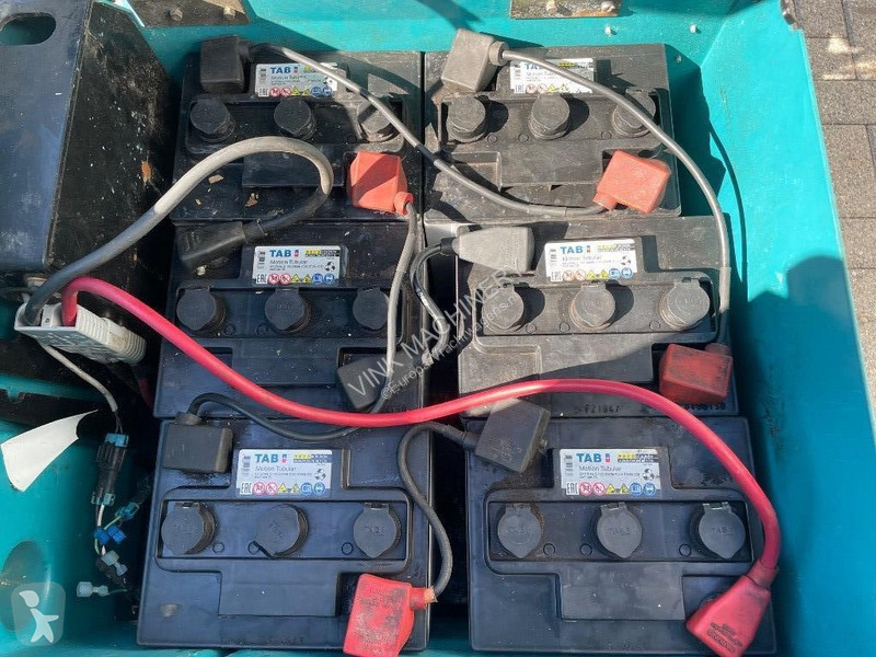 Echipament de curățare Tennant 7100