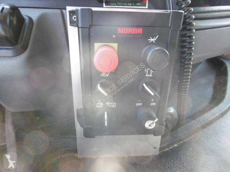 Utilaje pentru drumuri Mercedes