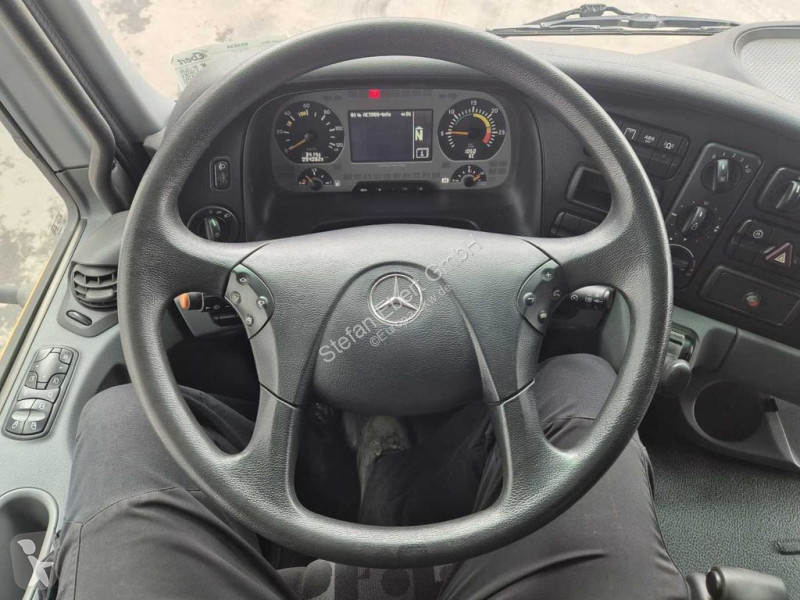 Silniční stroje Mercedes 2032 A 4x4 Bucher STKF...
