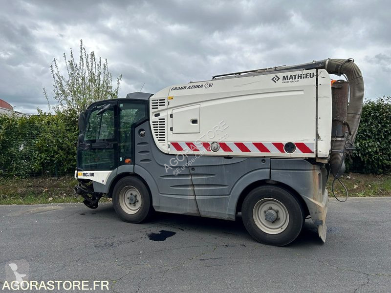 Gemeentevoertuig Mathieu GRAND AZURA MC 400