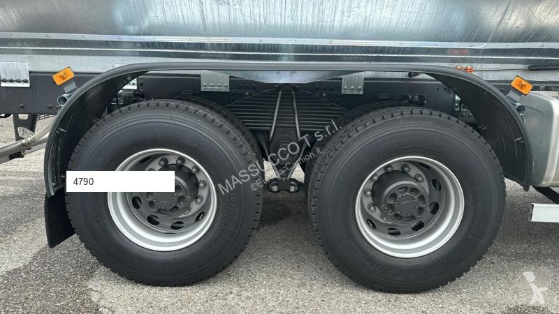 Silniční stroje Volvo FMX 460