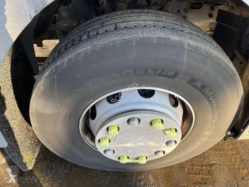 Gemeentevoertuig Renault PREMIUM