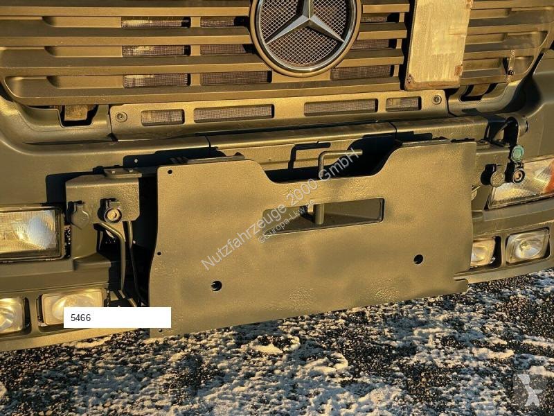 آلة لصيانة الطرق Mercedes