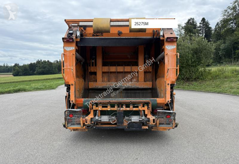 Silniční stroje Mercedes 2633