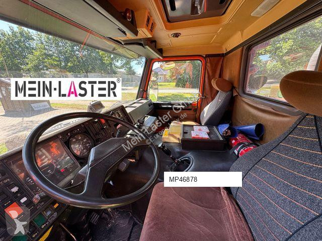 آلة لصيانة الطرق Scania 112