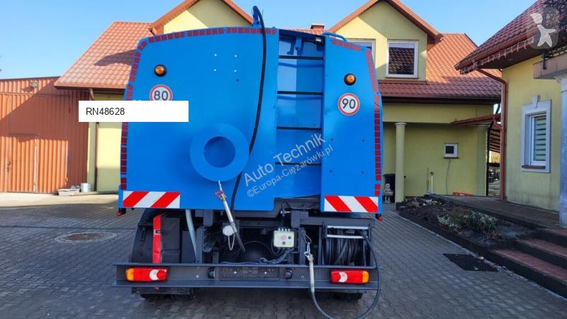 آلة لصيانة الطرق Renault 240dxi