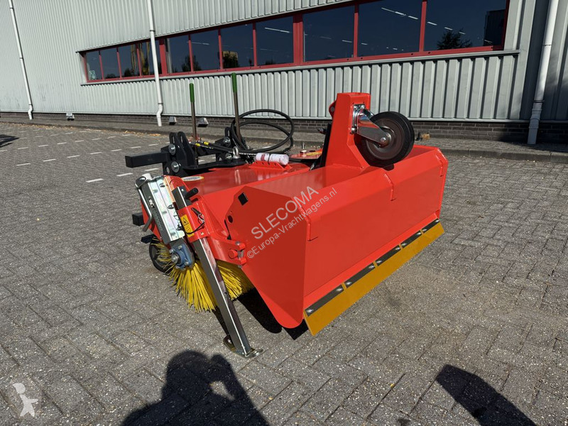 آلة لصيانة الطرق  K600-150 Veegmachine