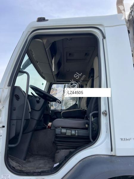 آلة لصيانة الطرق Renault BASURERO 320