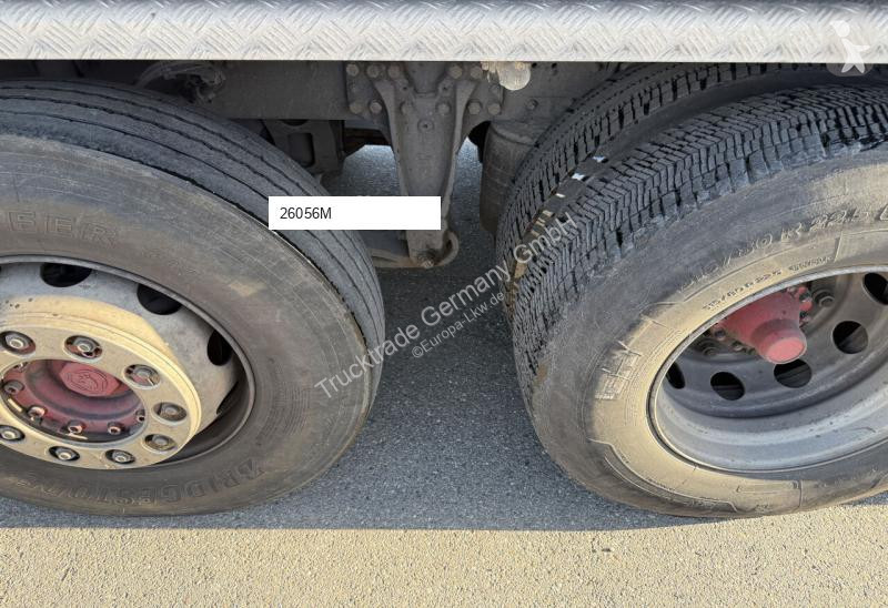 آلة لصيانة الطرق Scania 589 G440 LB6x2*4...