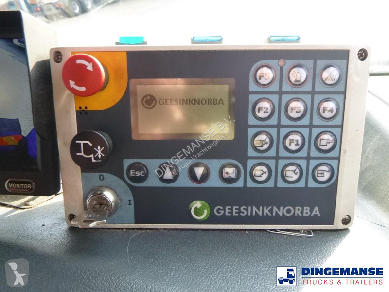 Коммунальная техника  Mercedes 2629 6x4 RHD...
