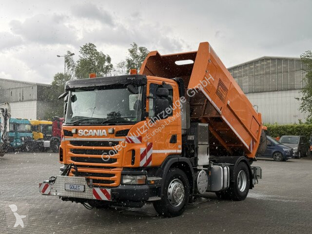 آلة لصيانة الطرق Scania G230 Kehrmaschine...