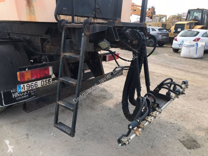 Engin de voirie Iveco