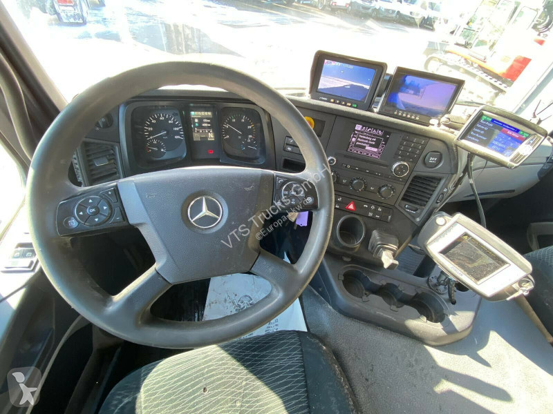 Engin de voirie Mercedes 2533 EU6 Zoeller...