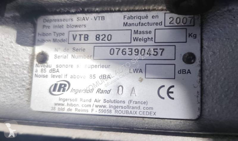 آلة لصيانة الطرق Iveco