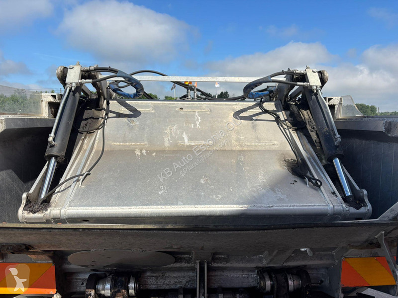 آلة لصيانة الطرق Mitsubishi Fuso 7C18 4x2 FAUN...