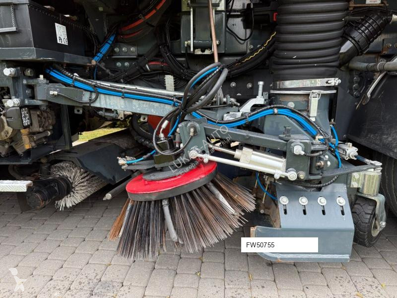آلة لصيانة الطرق DAF KUPPER WEISSER S700