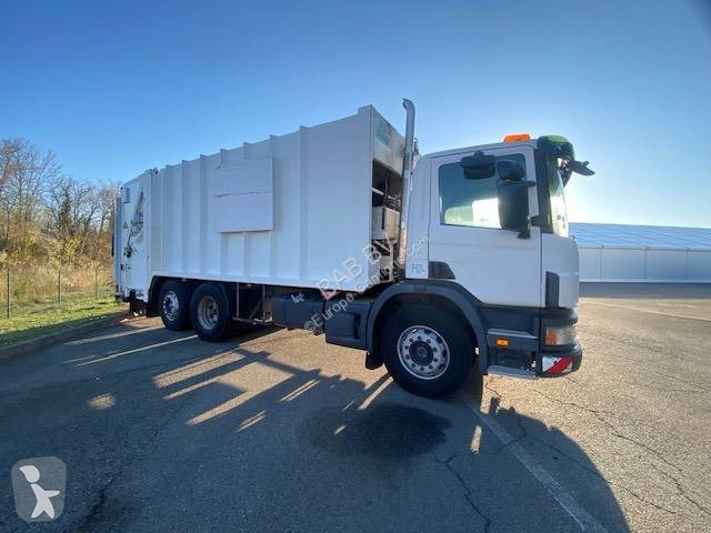 Engin de voirie Scania