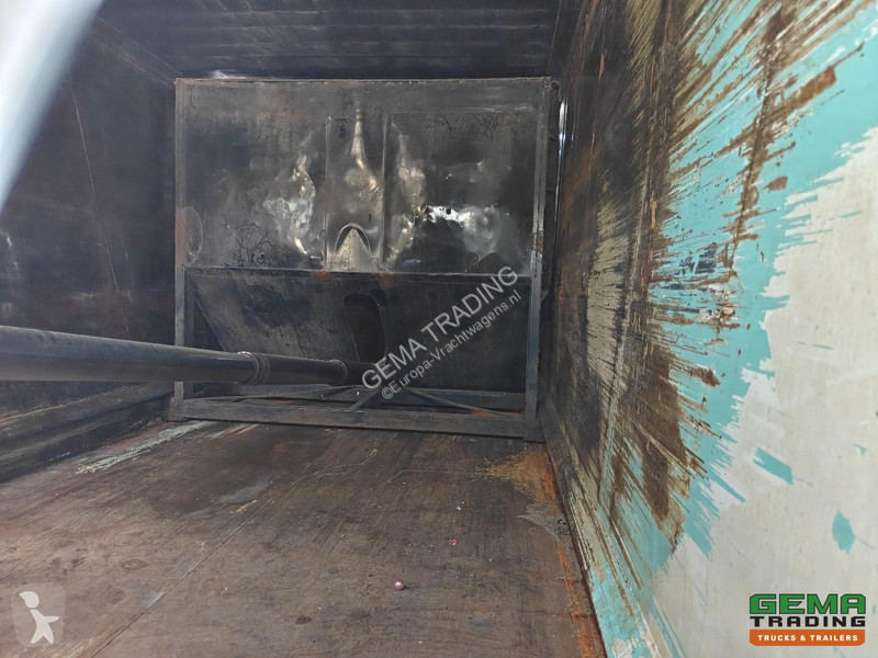 آلة لصيانة الطرق Volvo 250 6x2/4 DayCab...