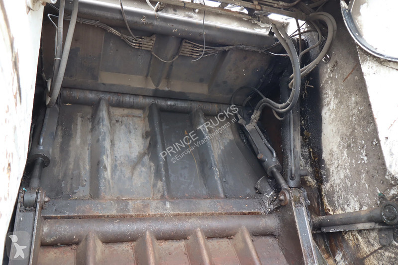 Engin de voirie Scania 320 * EURO5 * 6X2 *
