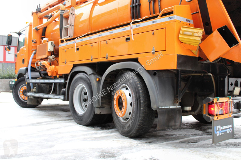 Engin de voirie MAN 26.340 6x2 Müller 13m³ Saug...
