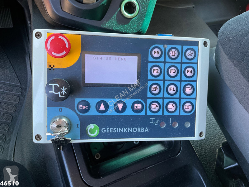 آلة لصيانة الطرق Mercedes 2533 Euro 6 Norba MF...