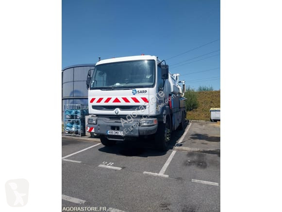 Veicolo per la pulizia delle strade